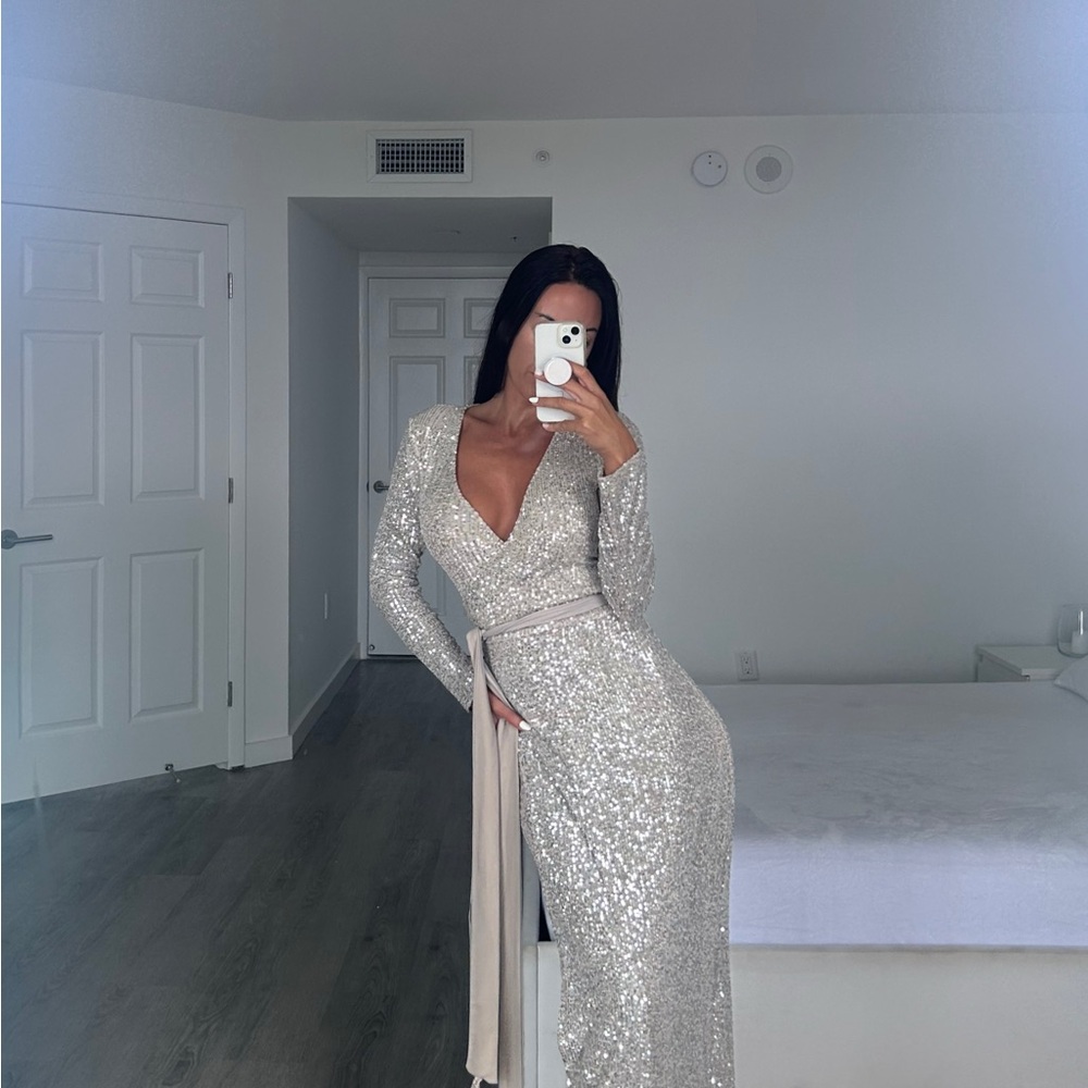 Elegant Long Sleeve Silver Sequin Dress